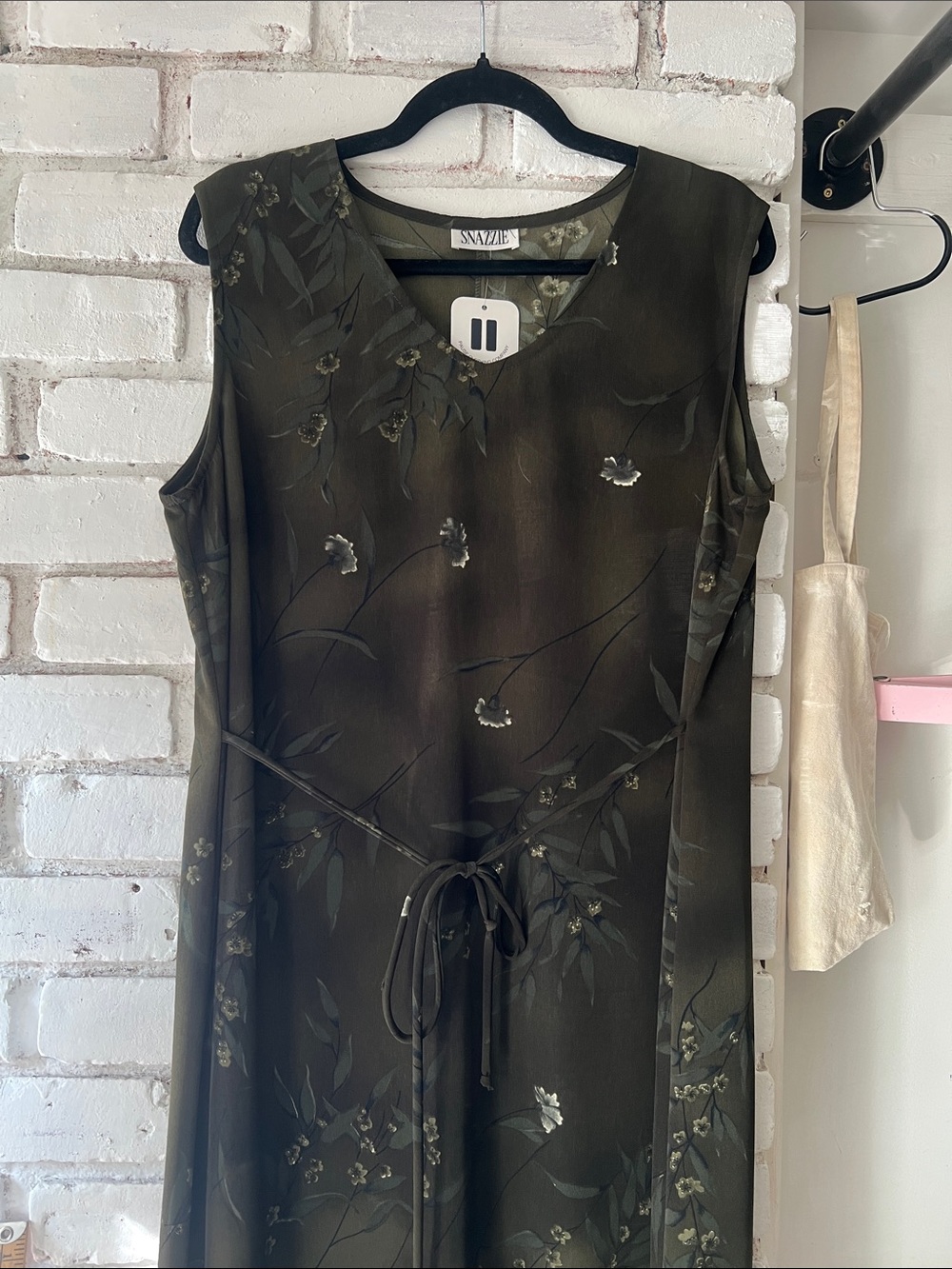 Vintage 90s sheath Sleeveless Olive Green V-Neck Tie-Waist Dress - Picture 2 of 6